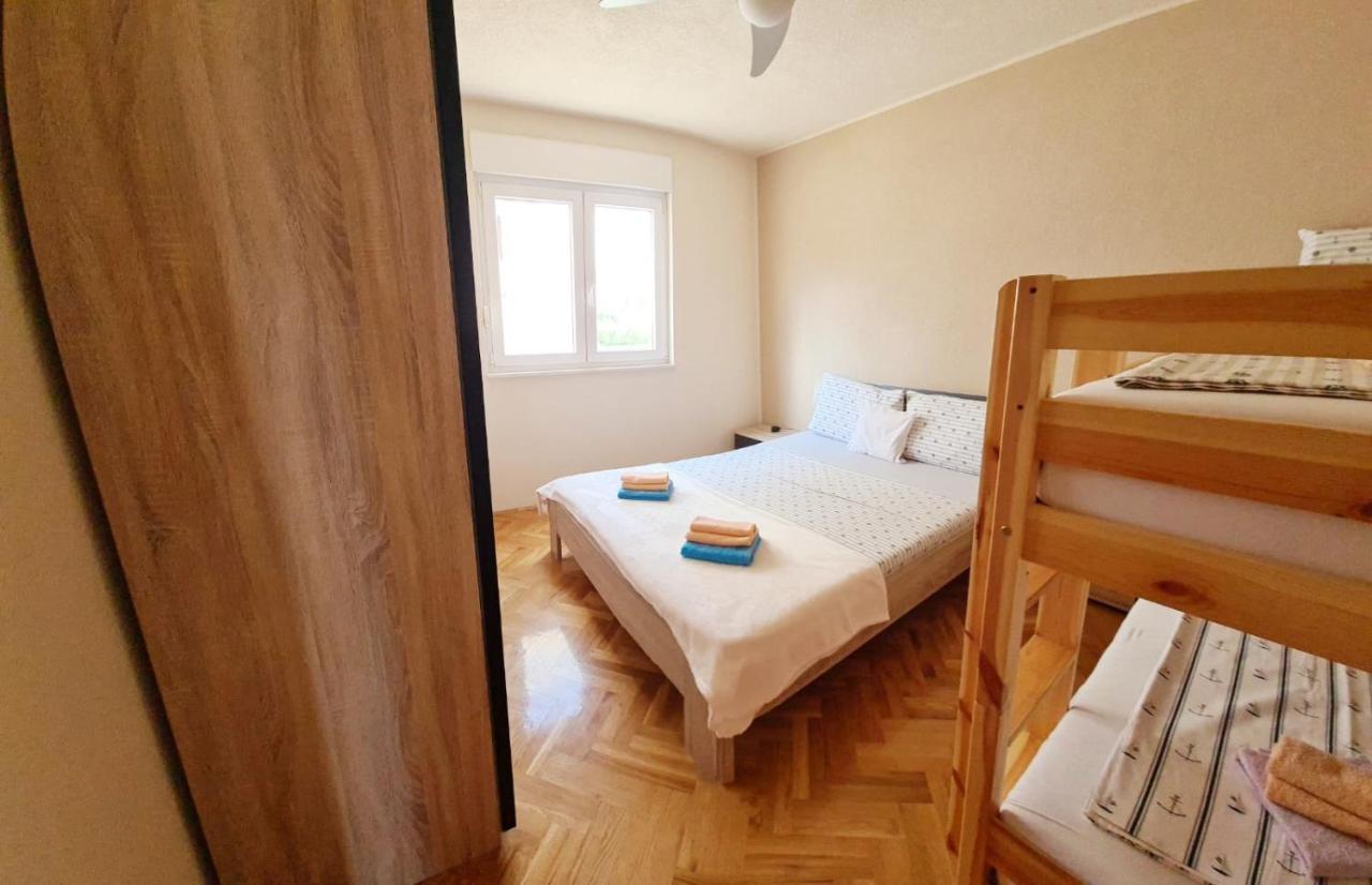 Apartments Naomi And Marsel トロギール エクステリア 写真