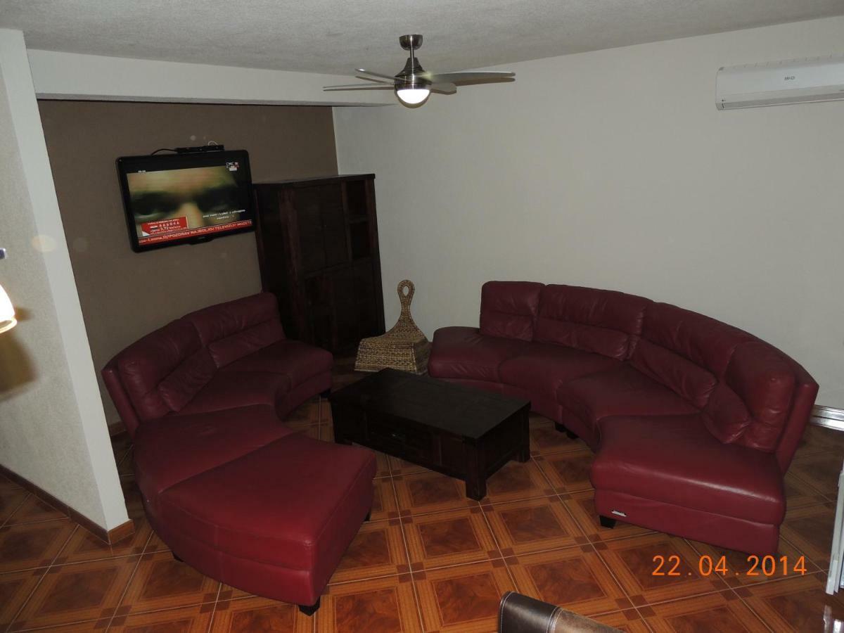 Apartments Naomi And Marsel トロギール エクステリア 写真